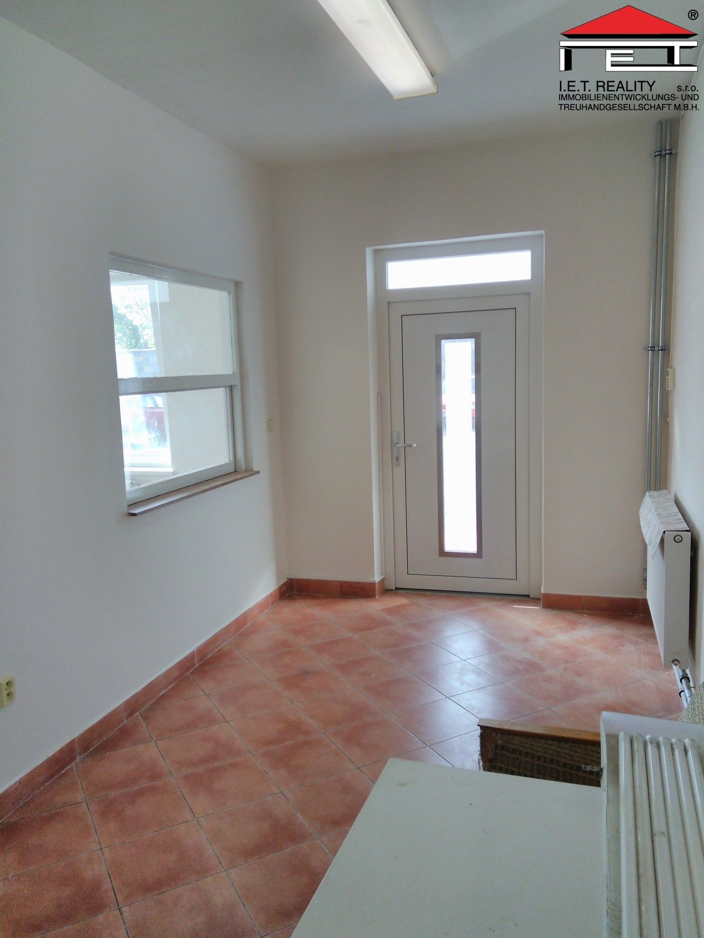 Pronájem komerčního prostoru 880 m² - foto 21
