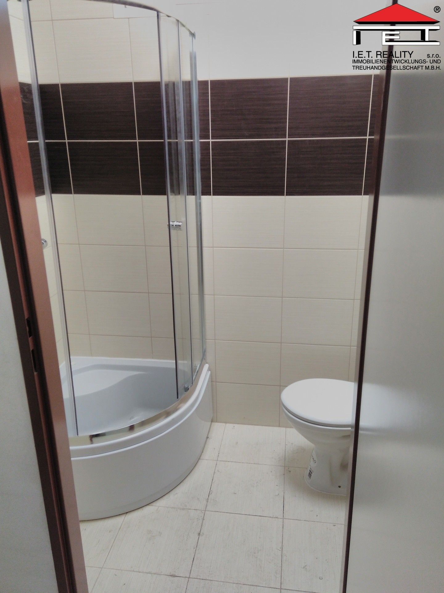 Pronájem komerčního prostoru 880 m² - foto 25