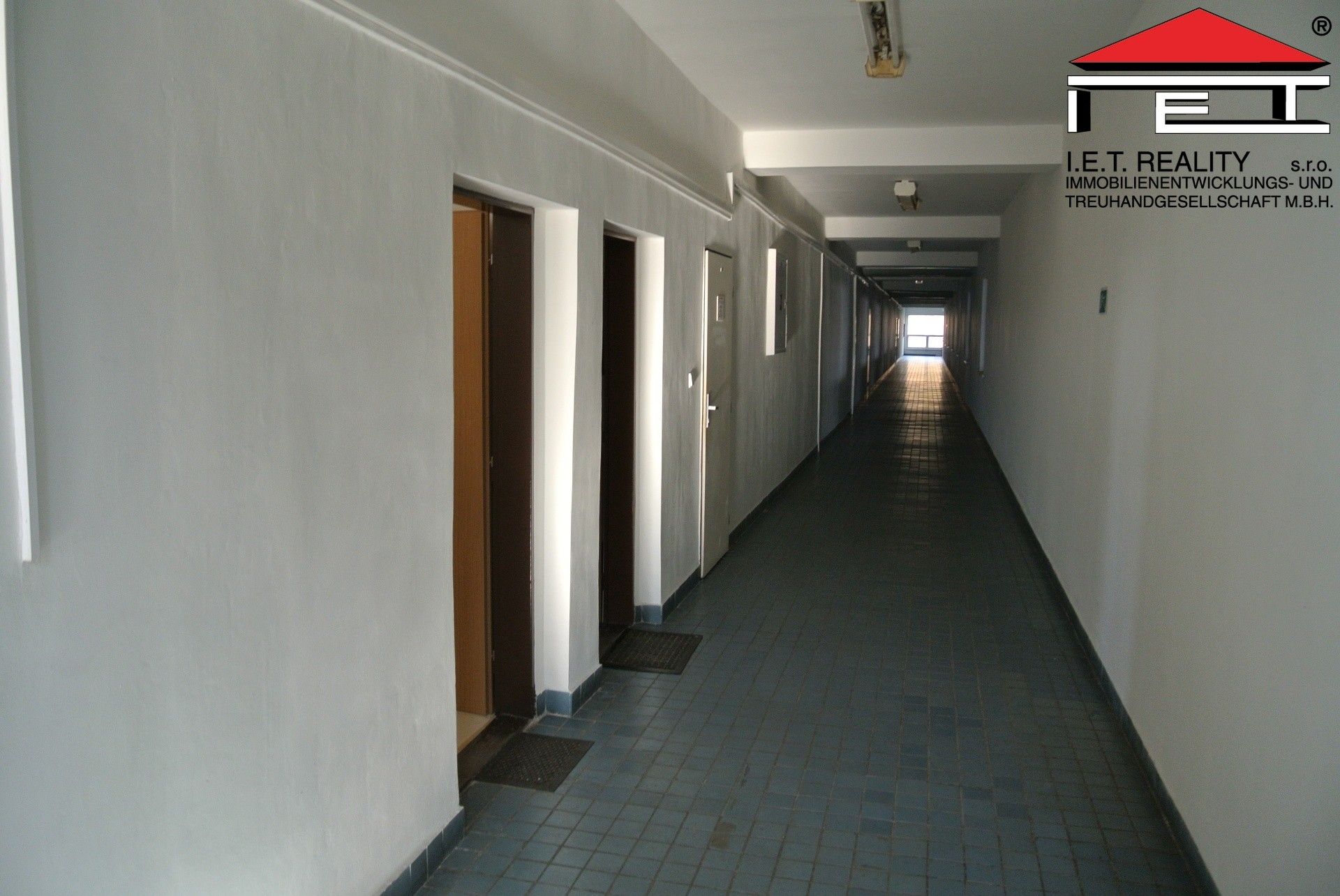 Pronájem komerčního prostoru 880 m² - foto 28