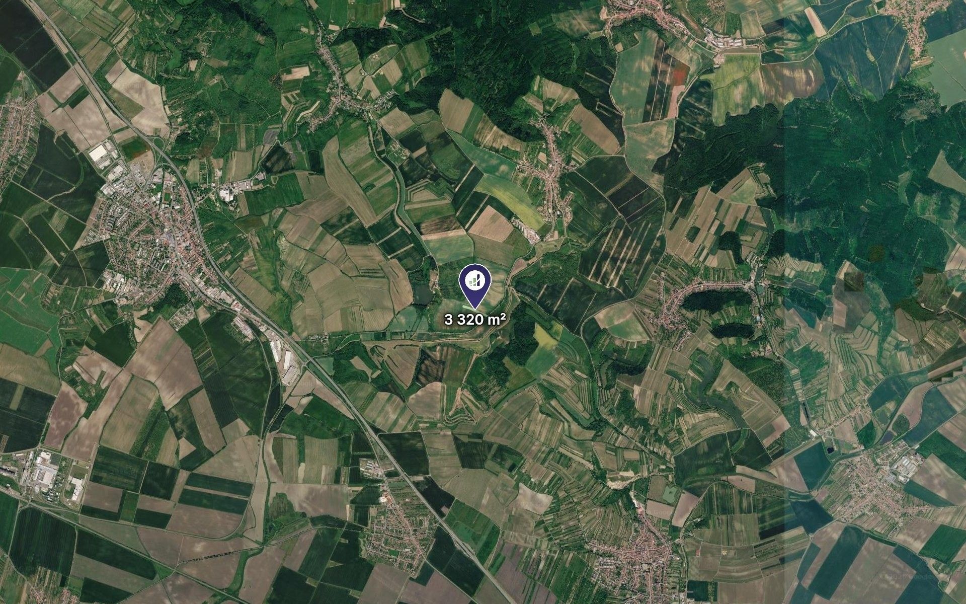 Prodej nemovitosti 3320 m² - foto 2
