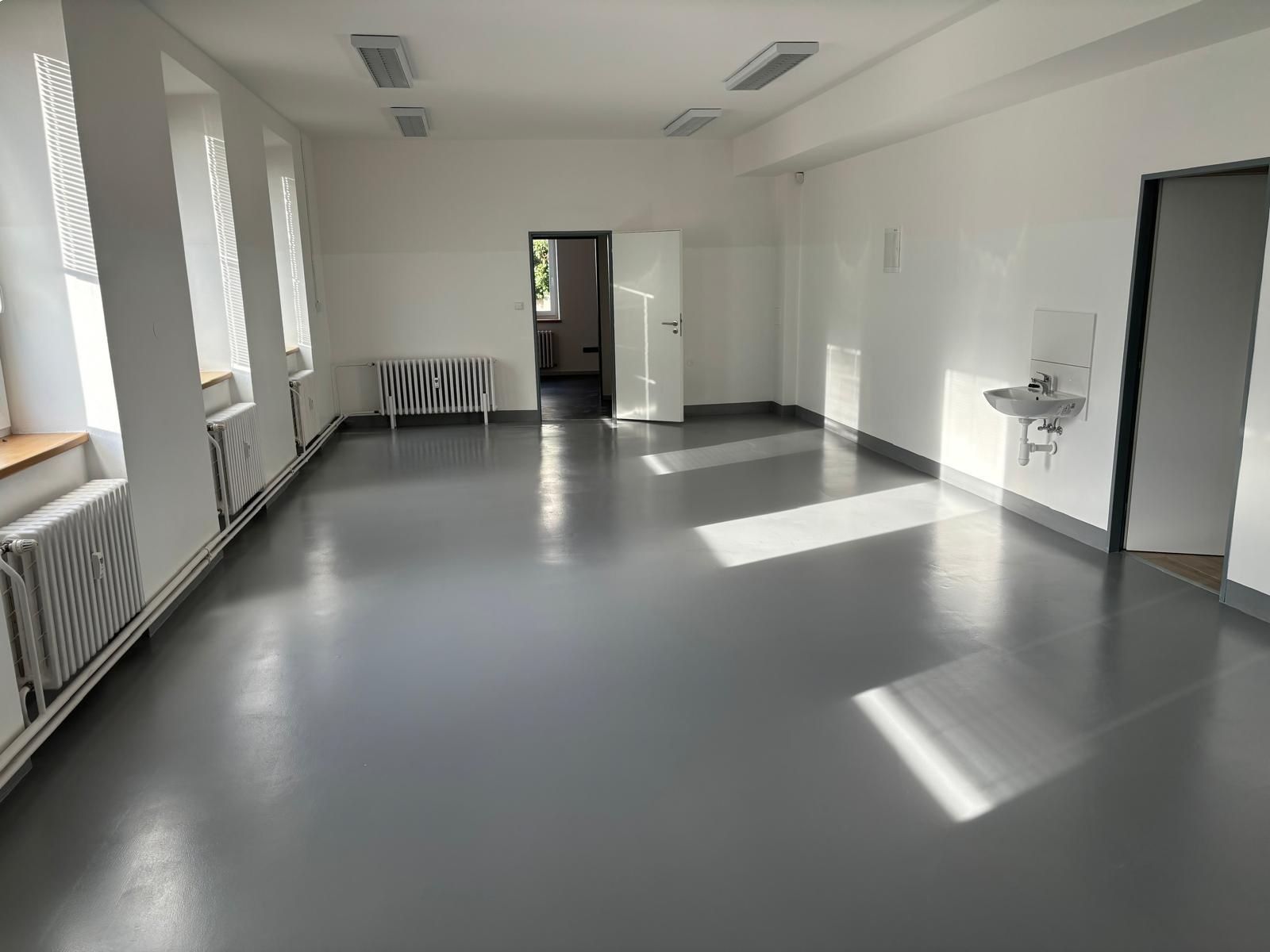 Pronájem komerčního prostoru 562 m² - foto 3