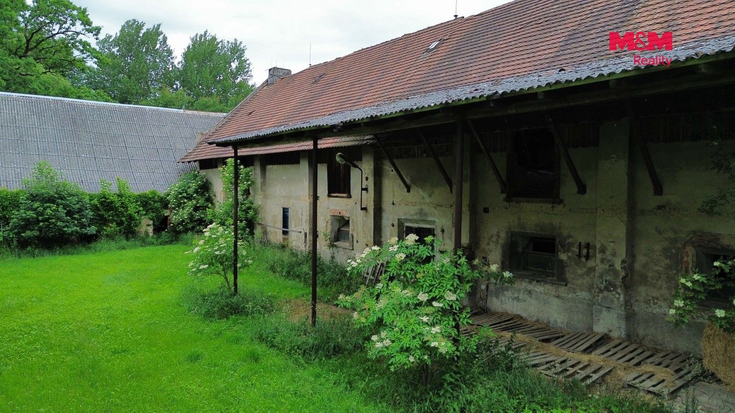 Prodej komerčního prostoru 600 m² - foto 8