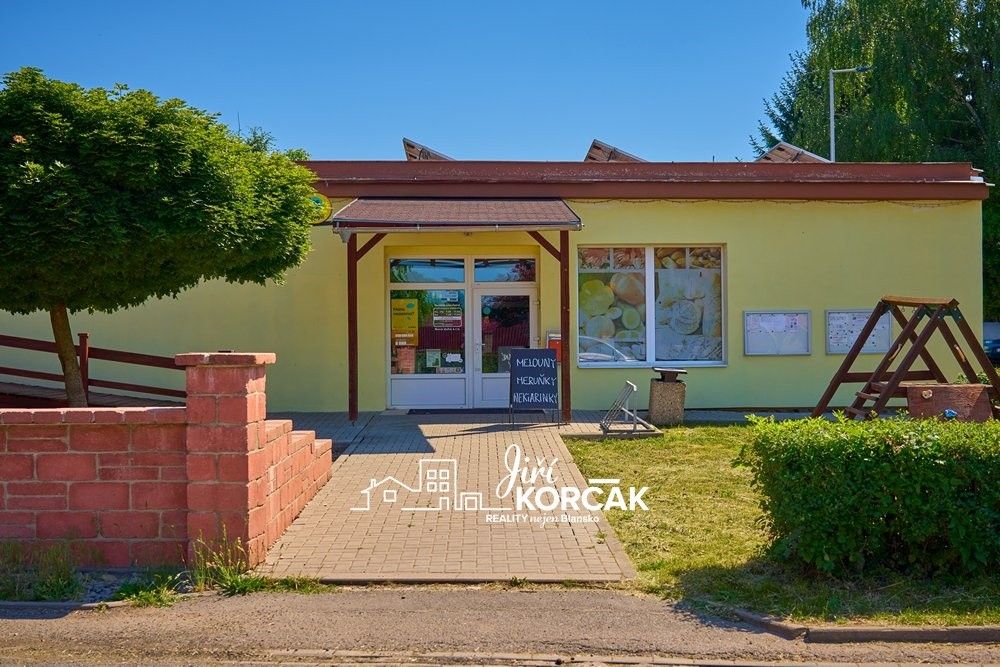 Prodej komerčního prostoru 442 m² - foto 1