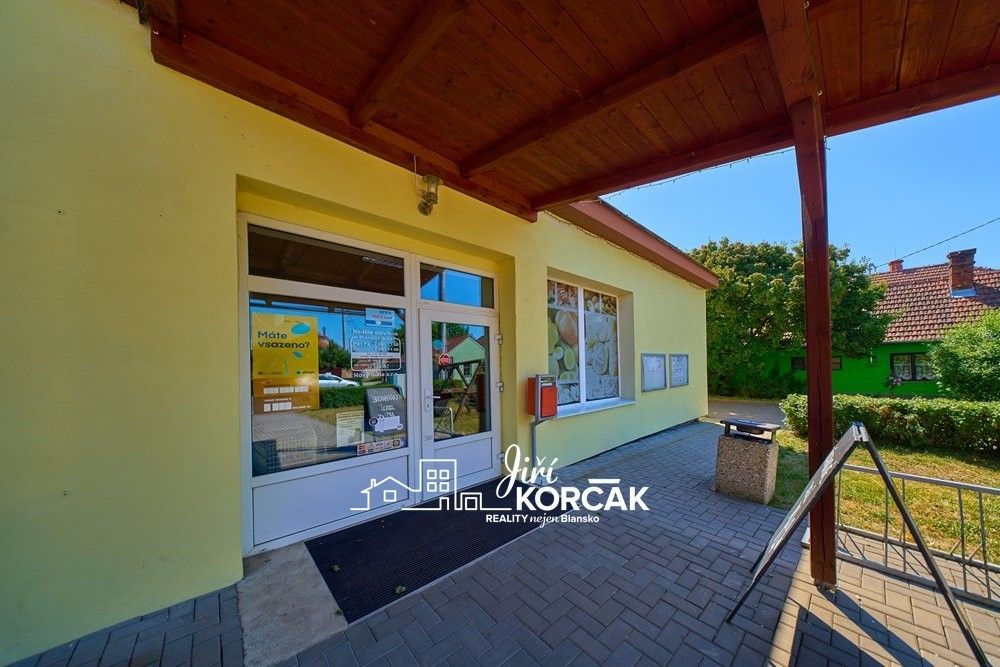 Prodej komerčního prostoru 442 m² - foto 4