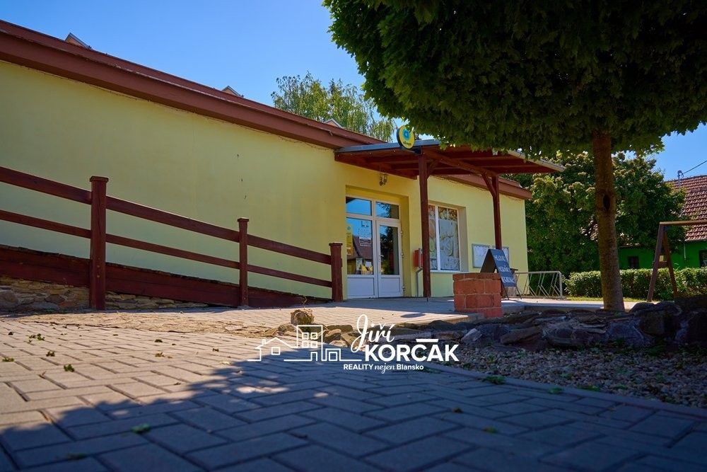 Prodej komerčního prostoru 442 m² - foto 5