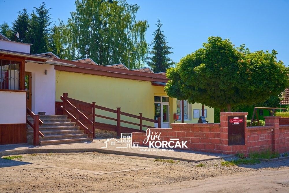 Prodej komerčního prostoru 442 m² - foto 7