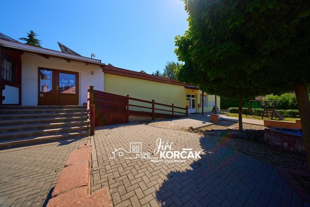 Prodej komerčního prostoru 442 m² - foto 10