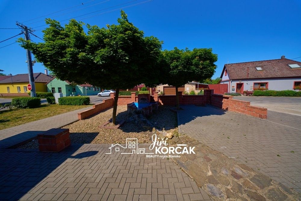 Prodej komerčního prostoru 442 m² - foto 14