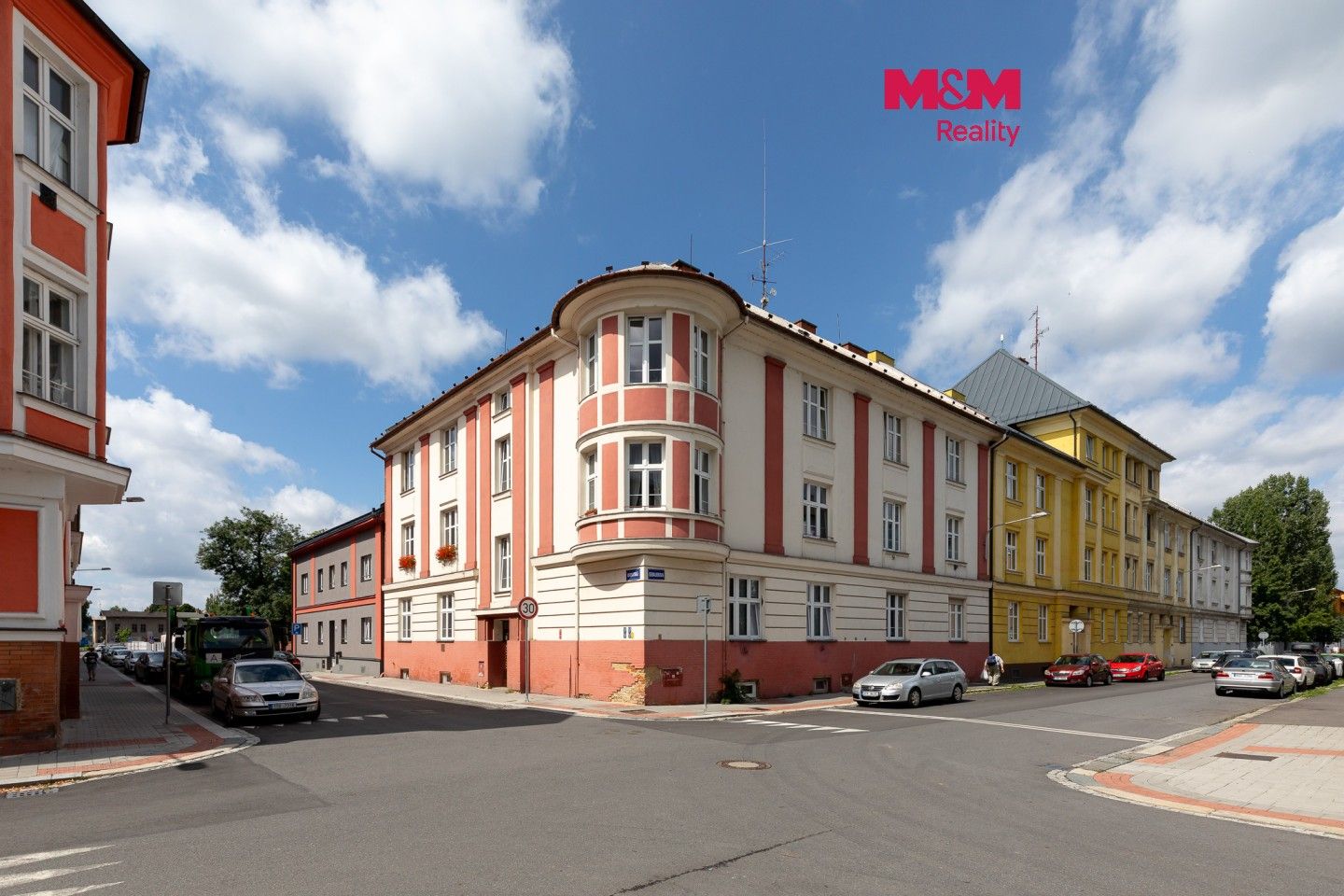 Prodej bytu 3+1 99 m² - foto 1