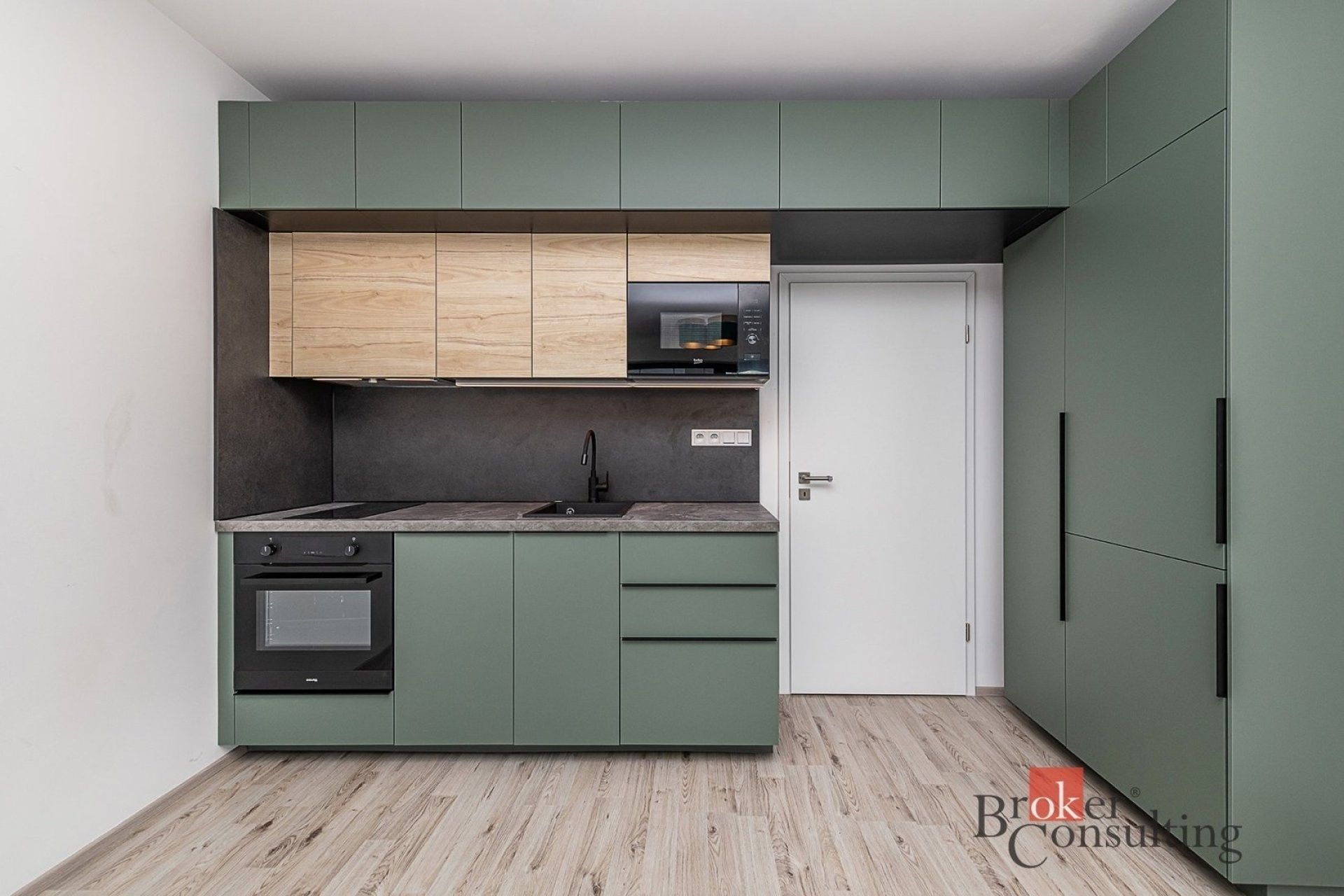 Pronájem bytu 1+kk 38 m² - foto 3
