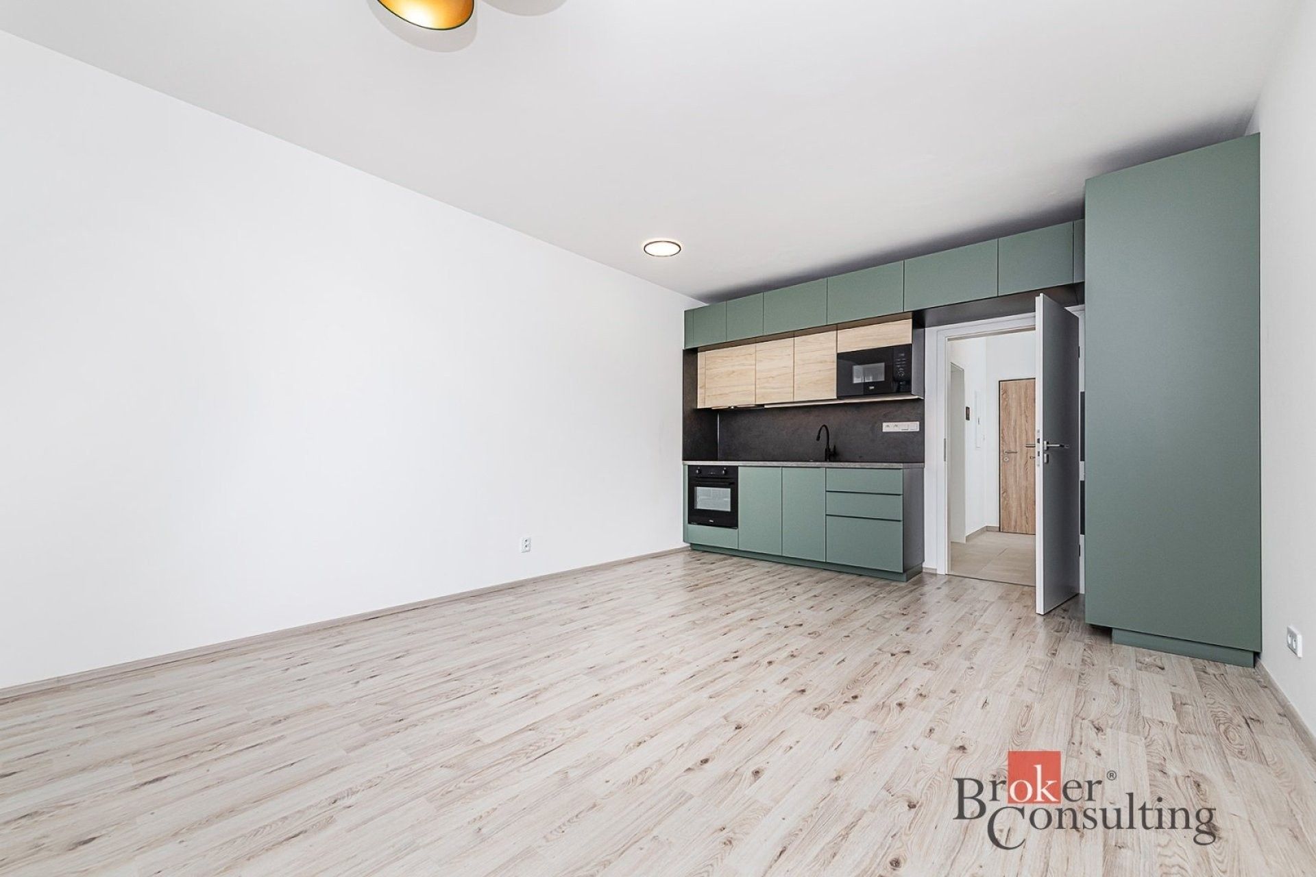 Pronájem bytu 1+kk 38 m² - foto 4
