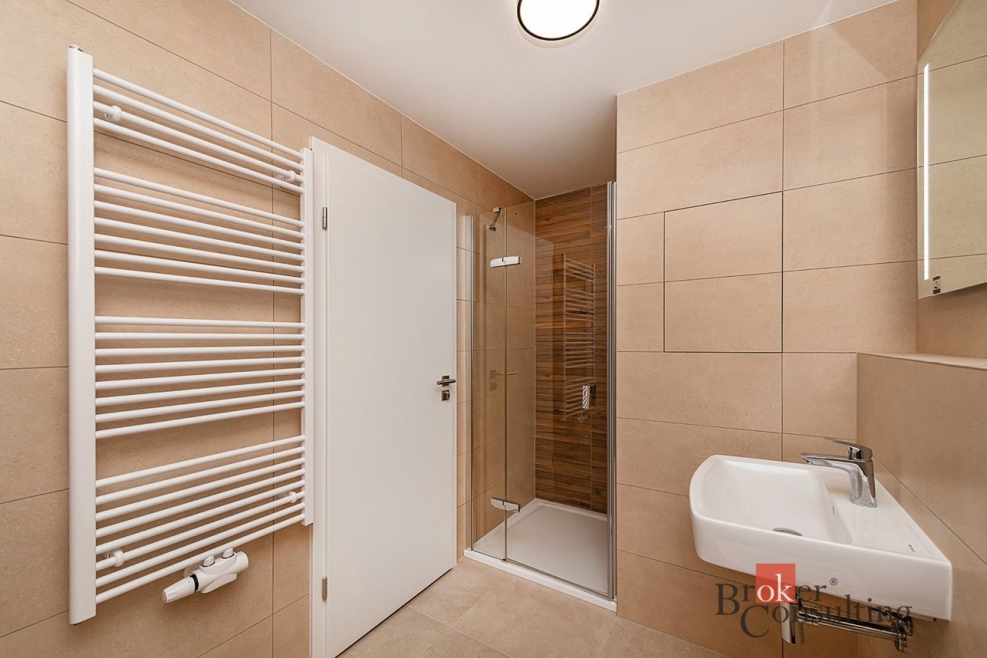 Pronájem bytu 1+kk 38 m² - foto 16