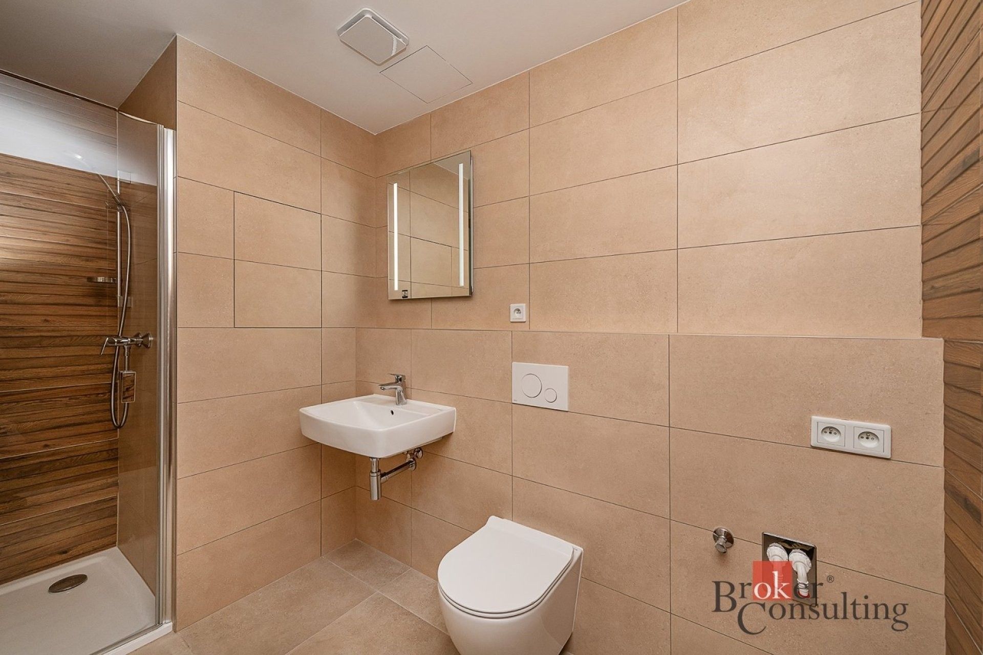 Pronájem bytu 1+kk 38 m² - foto 17