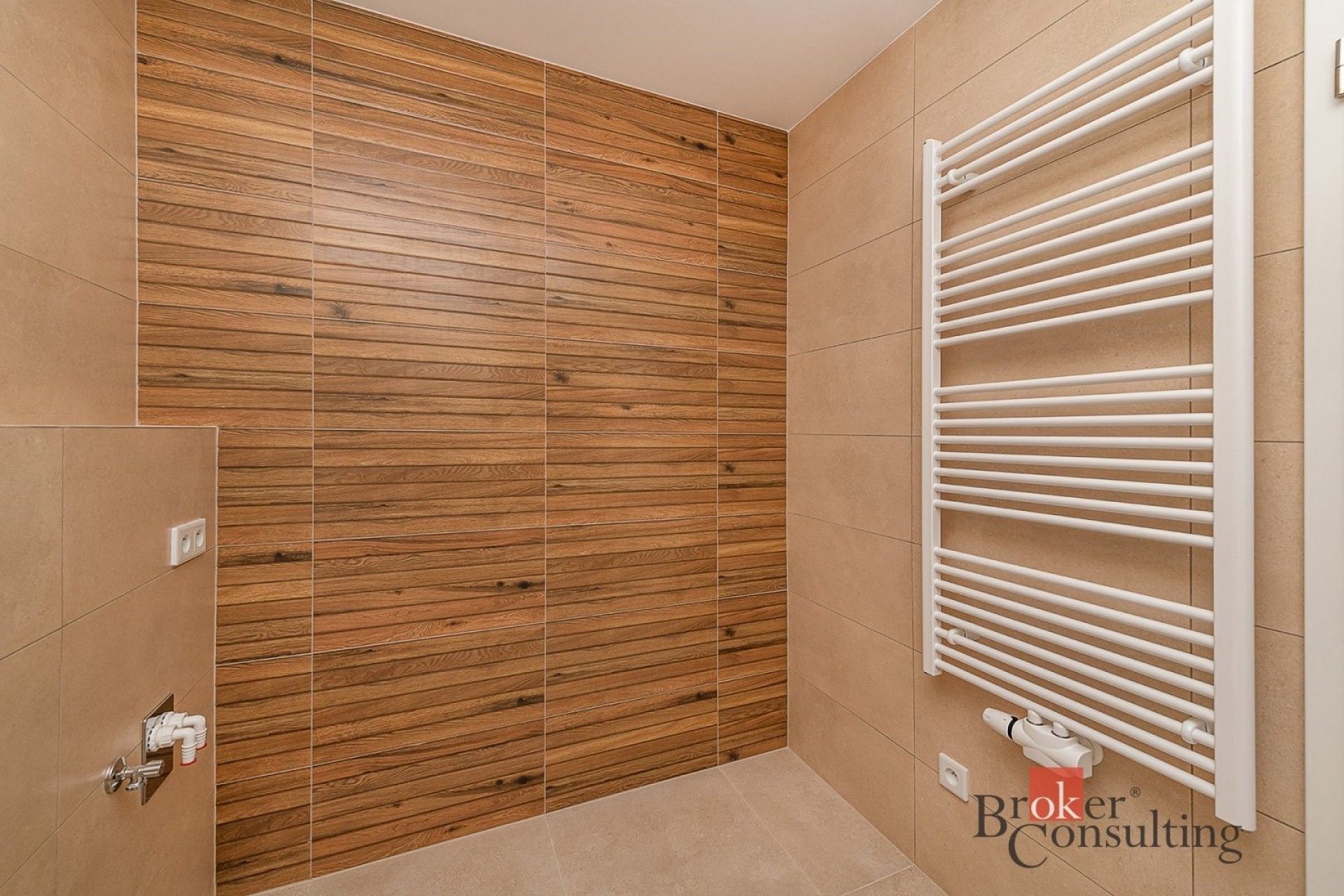 Pronájem bytu 1+kk 38 m² - foto 19