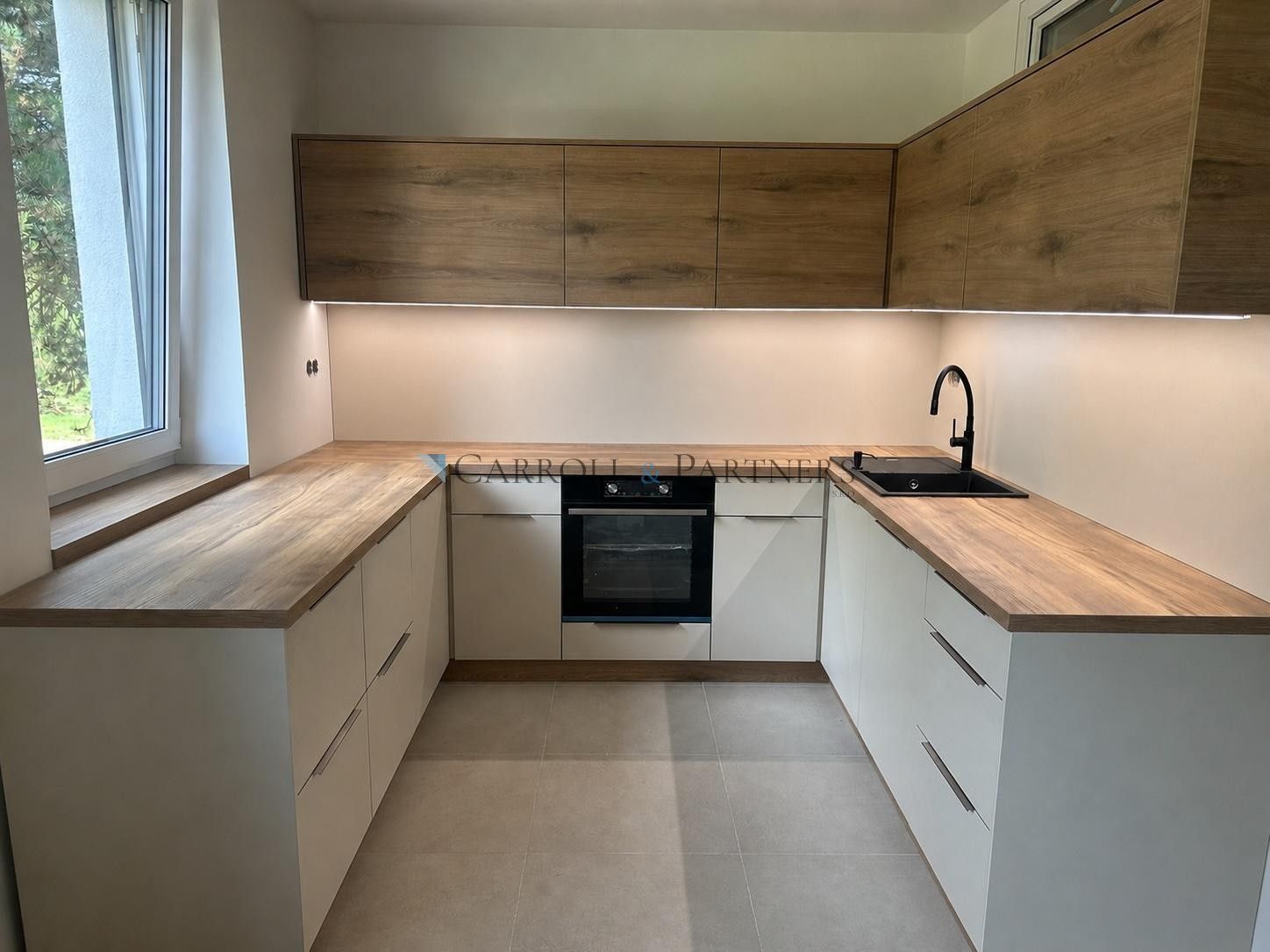 Pronájem domu 189 m² - foto 2