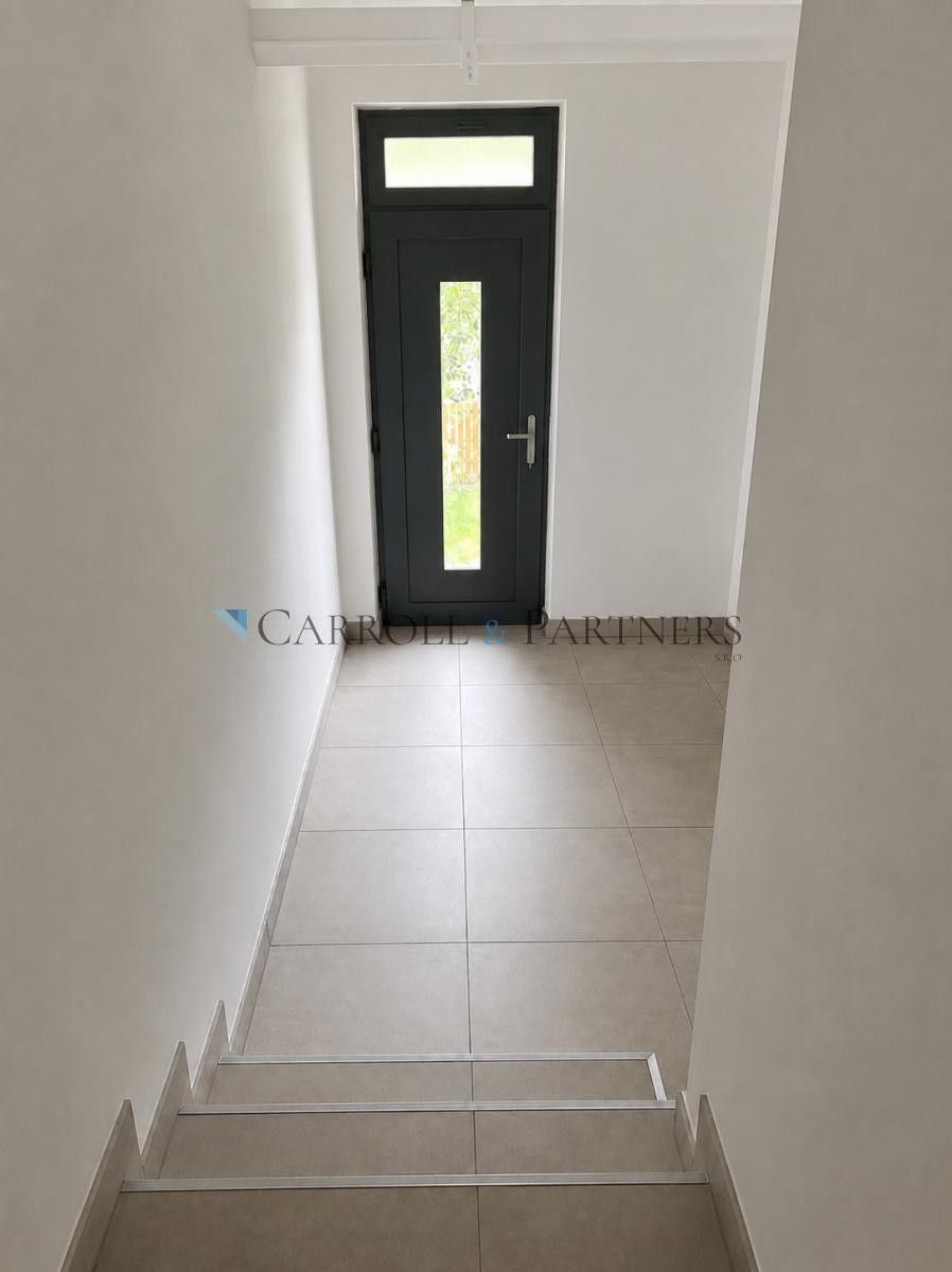 Pronájem domu 189 m² - foto 4
