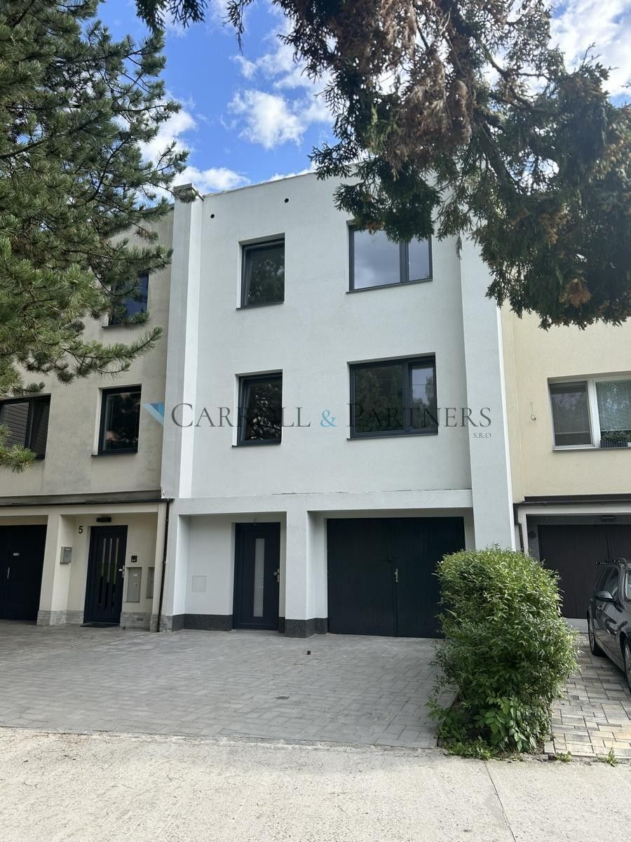 Pronájem domu 189 m² - foto 1