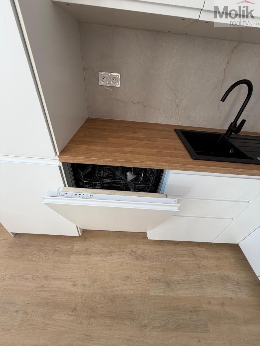 Prodej bytu 4+1 78 m² - foto 7