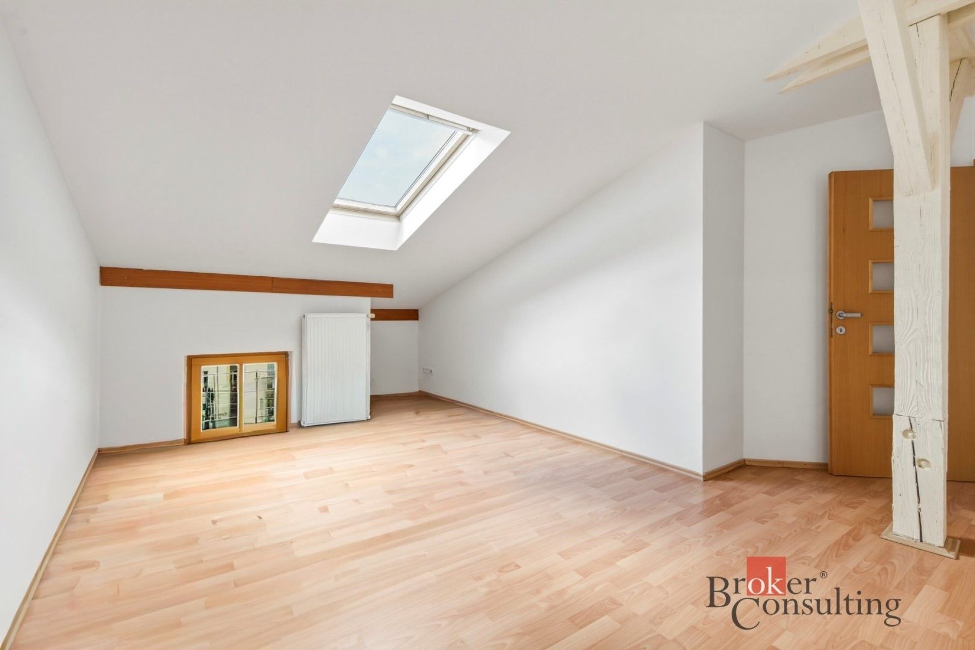 Pronájem bytu 3+kk 101 m² - foto 4
