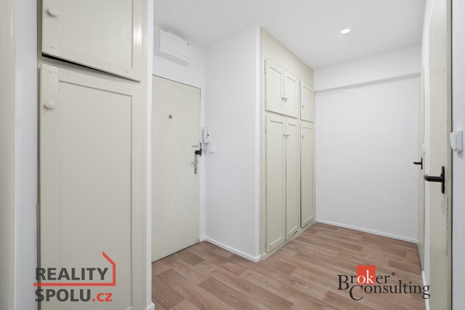 Pronájem bytu 1+1 40 m² - foto 6