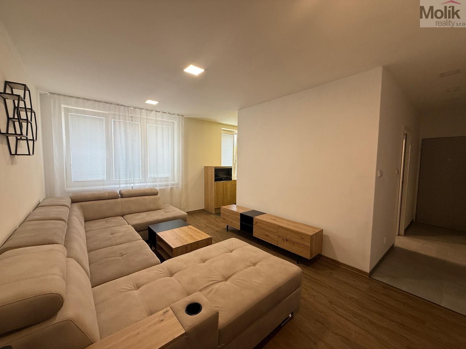 Pronájem bytu 3+1 63 m² - foto 1