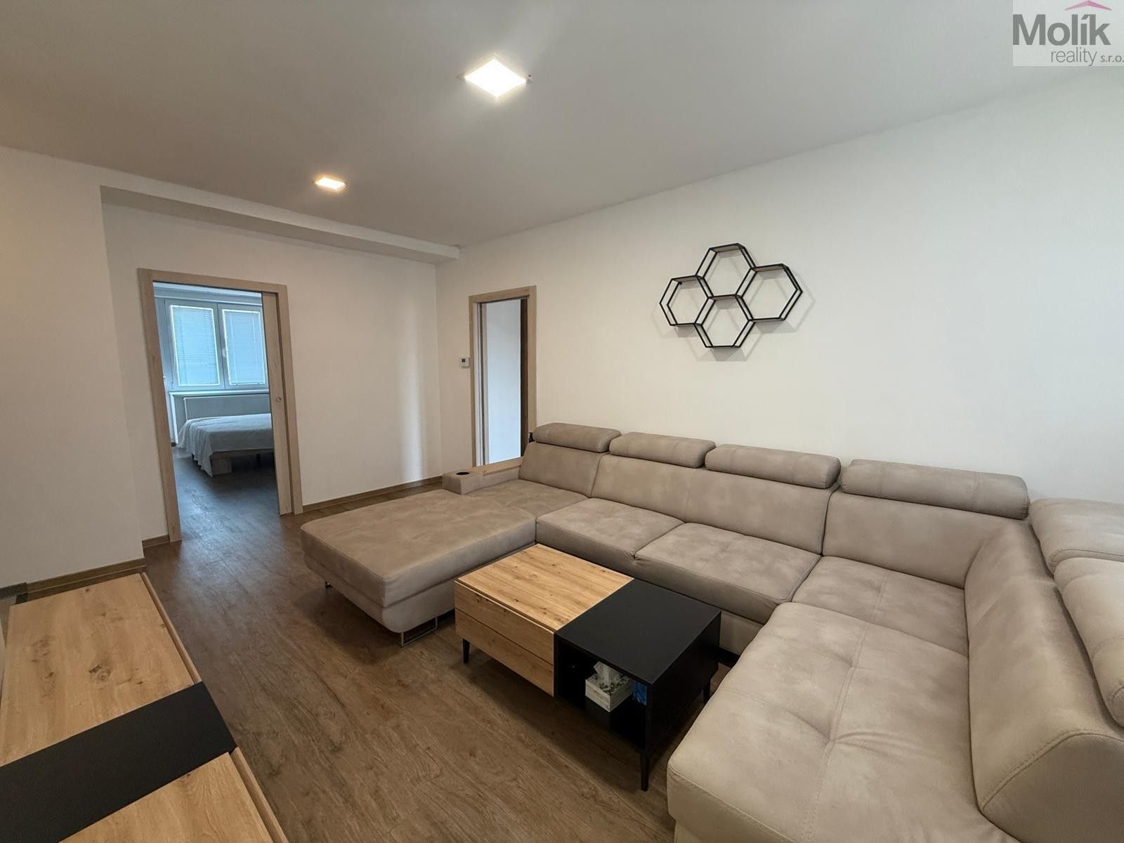 Pronájem bytu 3+1 63 m² - foto 2