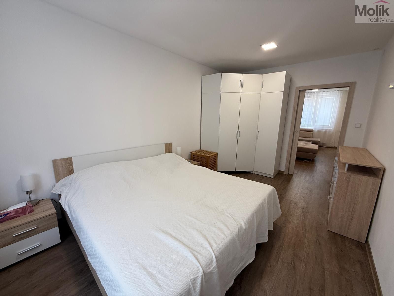 Pronájem bytu 3+1 63 m² - foto 8