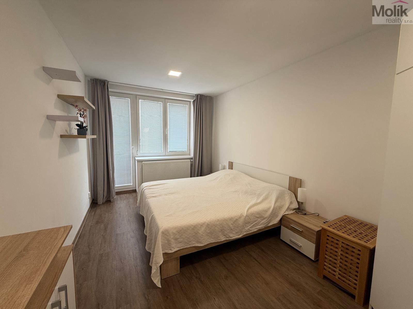 Pronájem bytu 3+1 63 m² - foto 7