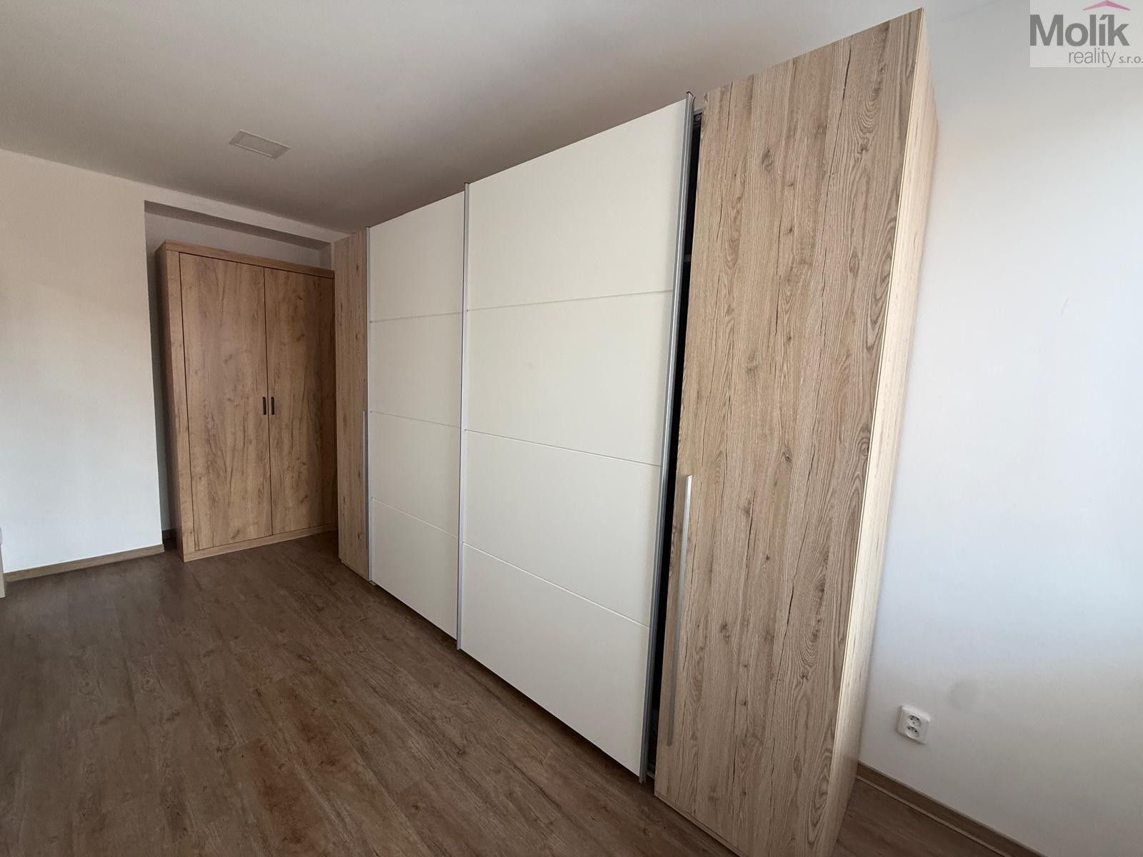 Pronájem bytu 3+1 63 m² - foto 10