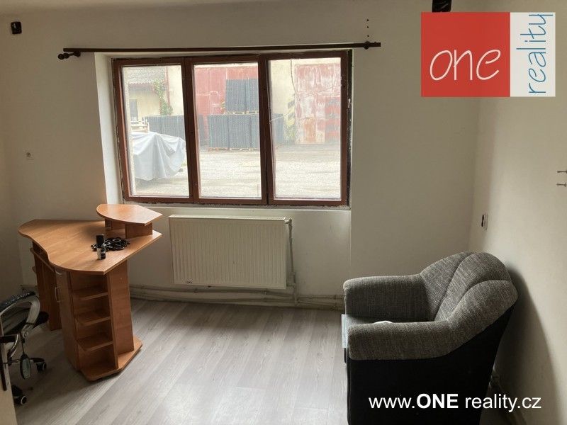Pronájem bytu 3+1 70 m² - foto 5
