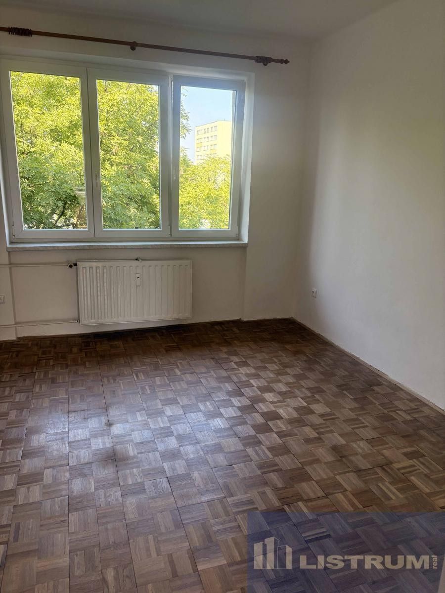 Pronájem bytu 3+1 66 m² - foto 4
