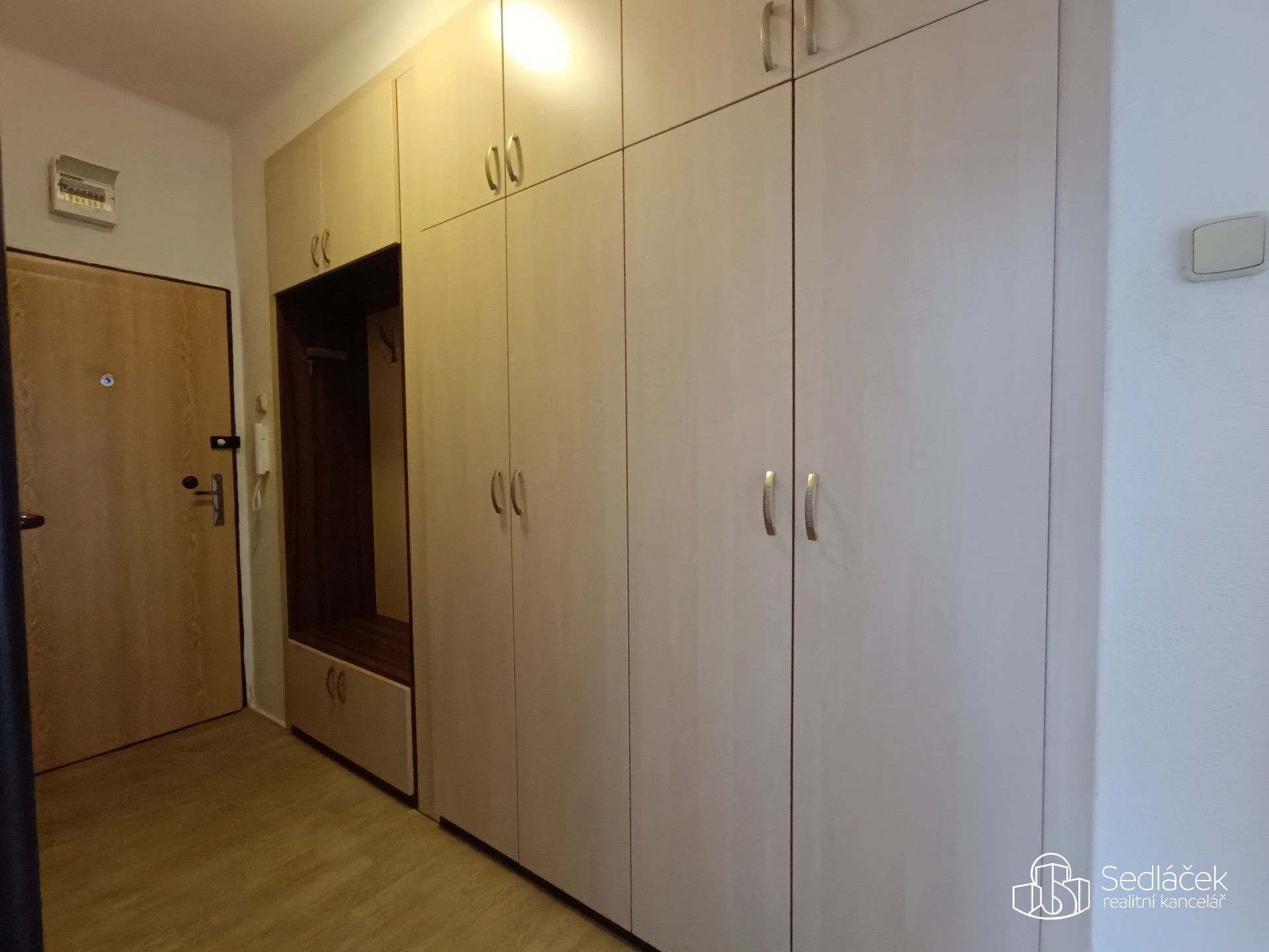 Pronájem bytu 2+1 53 m² - foto 5