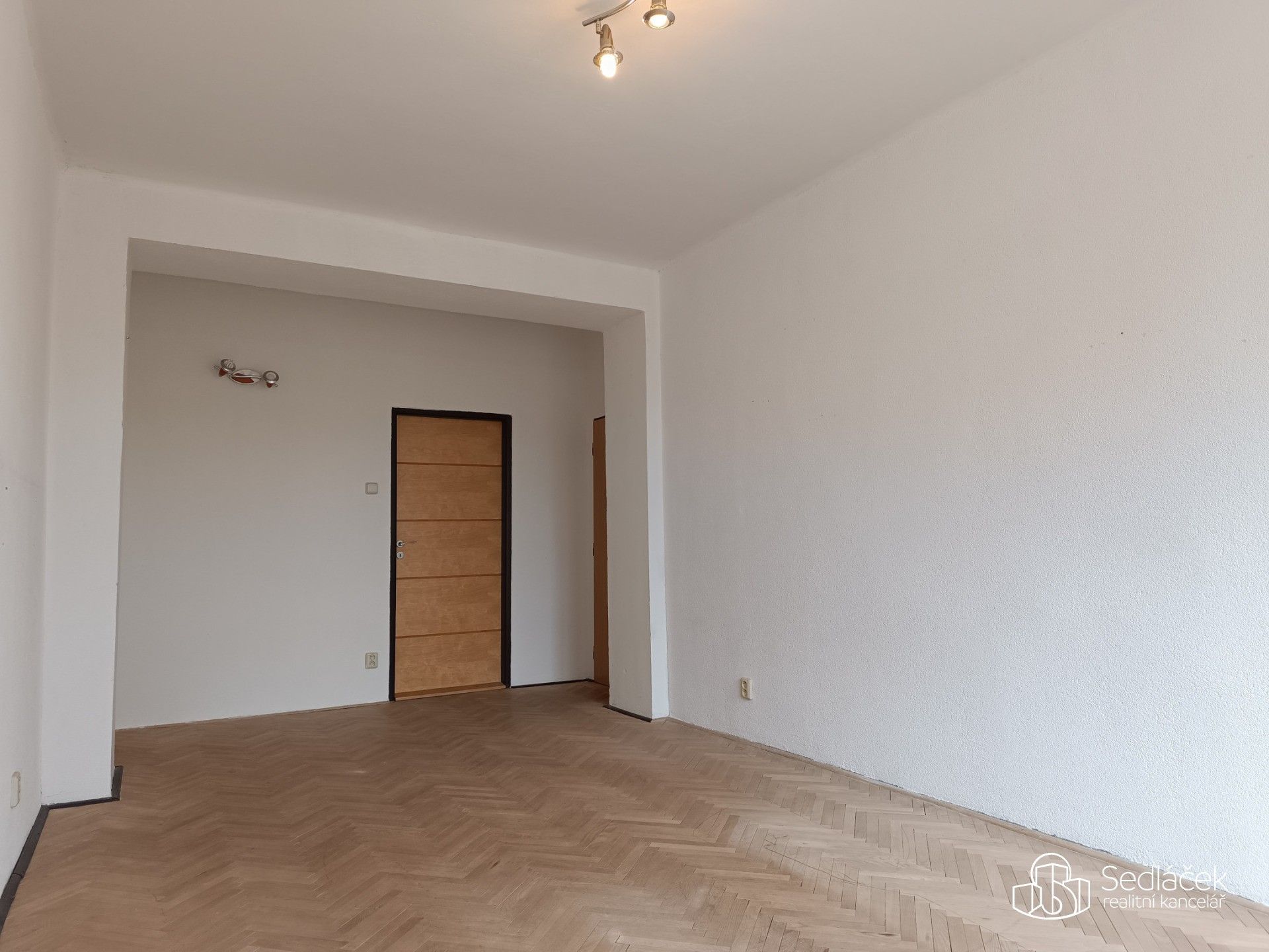 Pronájem bytu 2+1 53 m² - foto 6