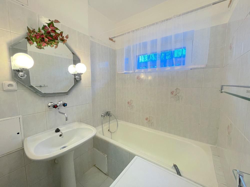 Pronájem bytu 3+1 72 m² - foto 3