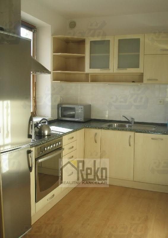 Pronájem bytu 4+1 112 m² - foto 2