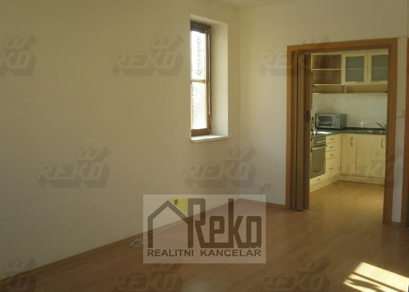 Pronájem bytu 4+1 112 m² - foto 3