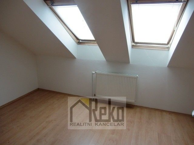 Pronájem bytu 4+1 112 m² - foto 8