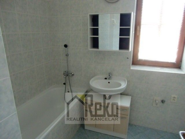 Pronájem bytu 4+1 112 m² - foto 10