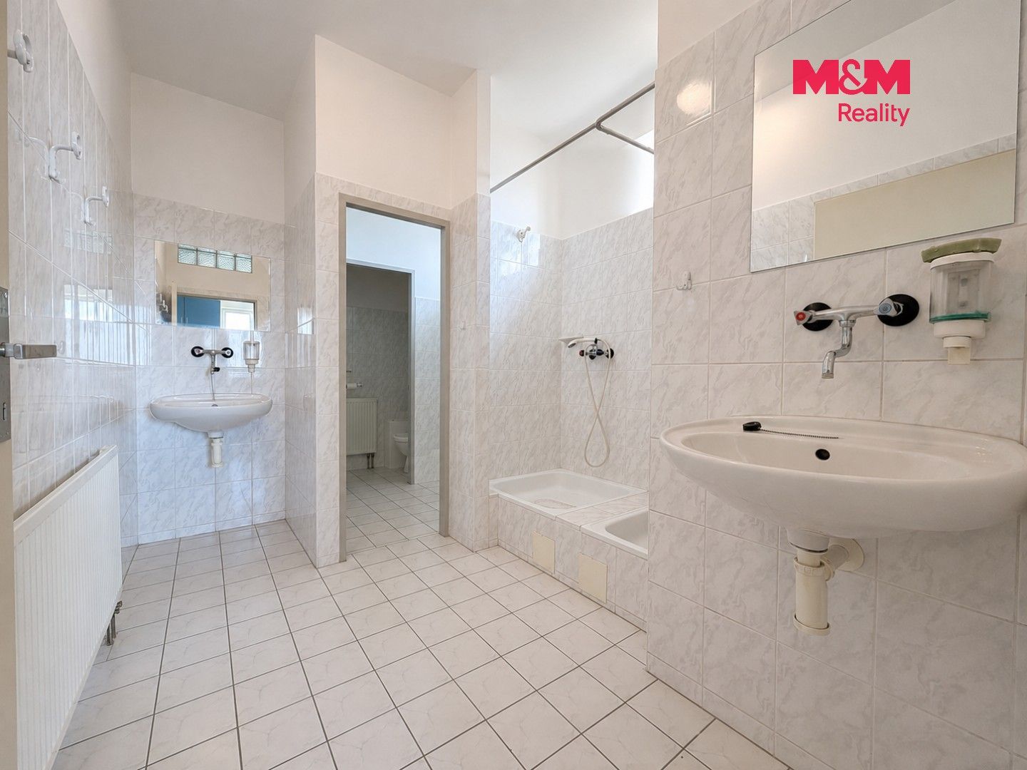 Prodej komerčního prostoru 851 m² - foto 32
