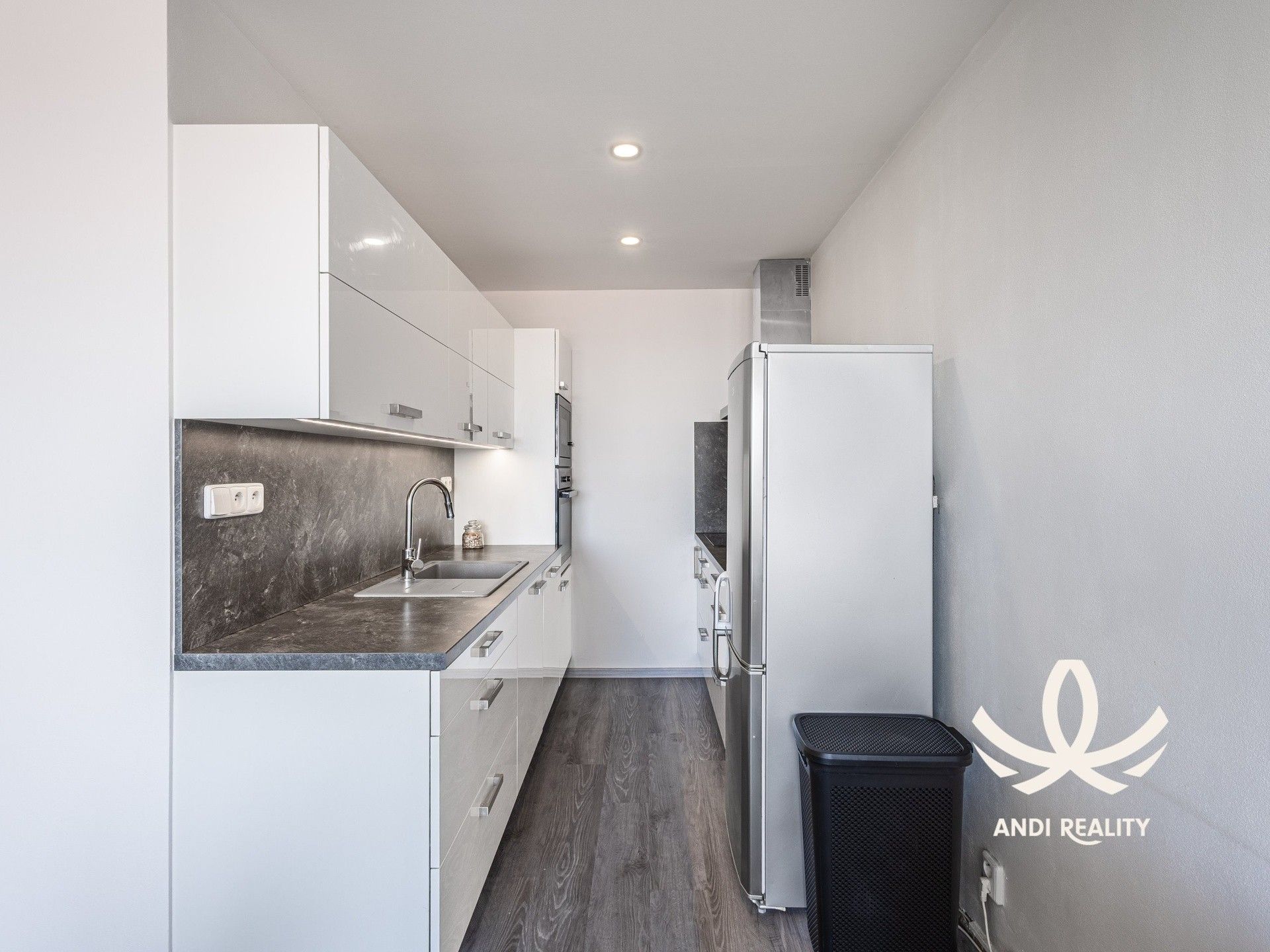Pronájem bytu 2+kk 44 m² - foto 8