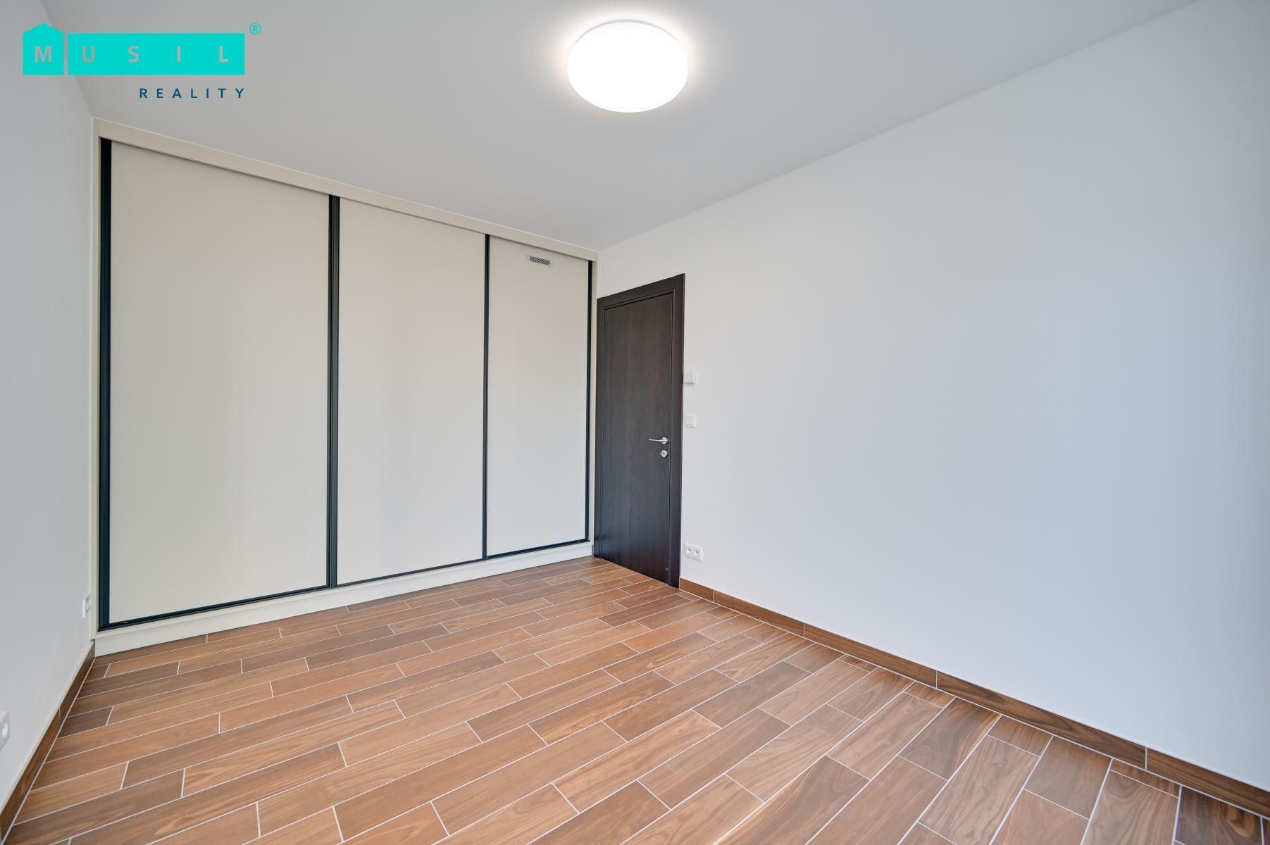Pronájem bytu 2+kk 44 m² - foto 9