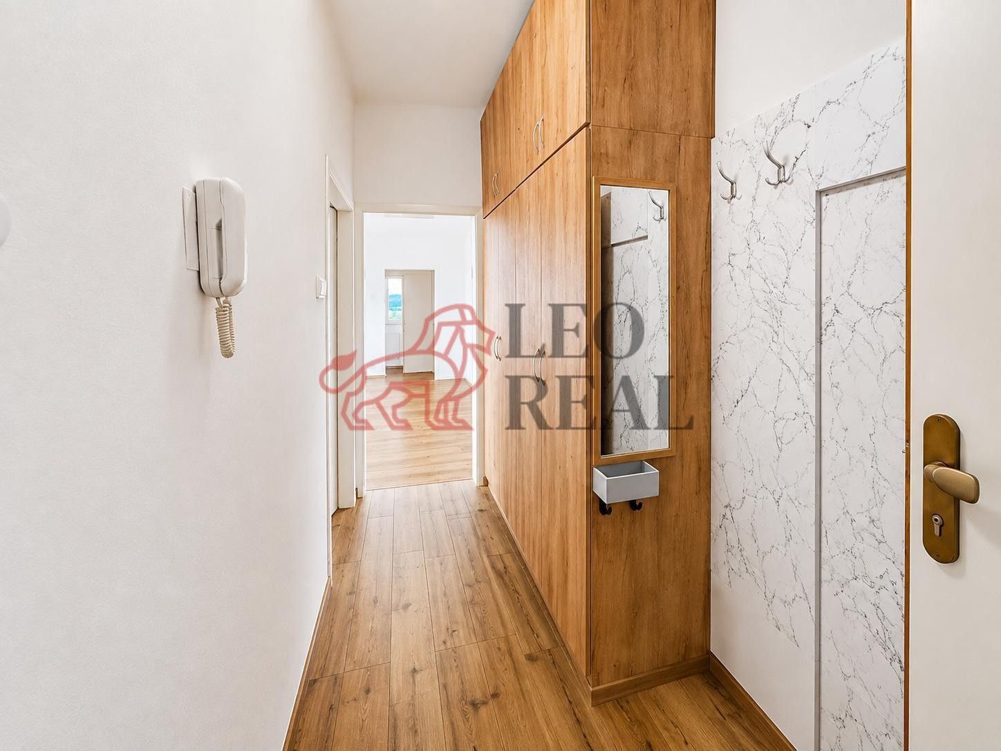 Pronájem bytu 3+1 80 m² - foto 8