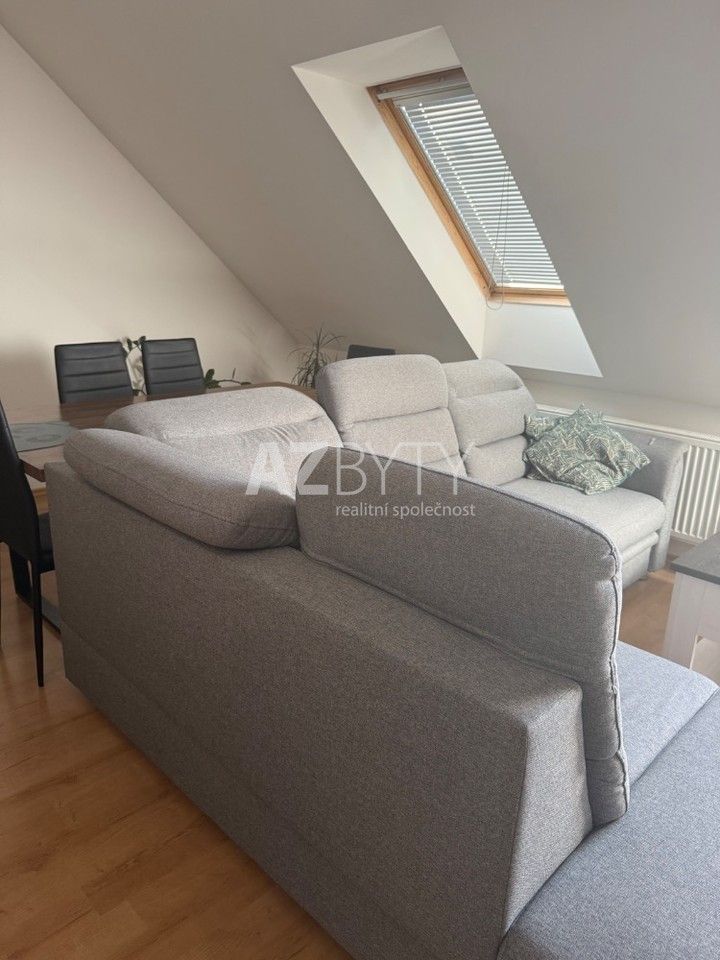Pronájem bytu 3+kk 90 m² - foto 3