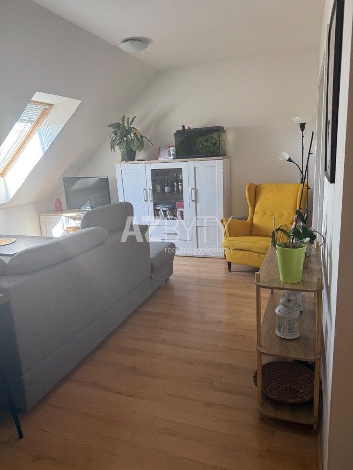 Pronájem bytu 3+kk 90 m² - foto 8