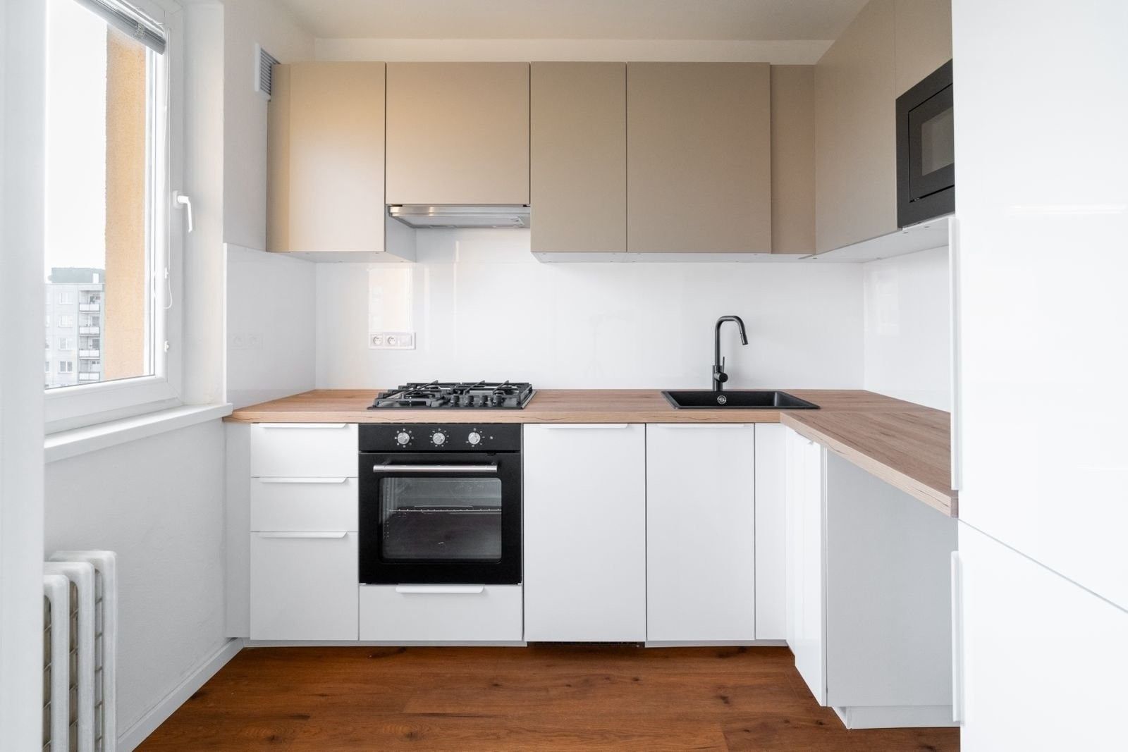 Pronájem bytu 2+1 44 m² - foto 1