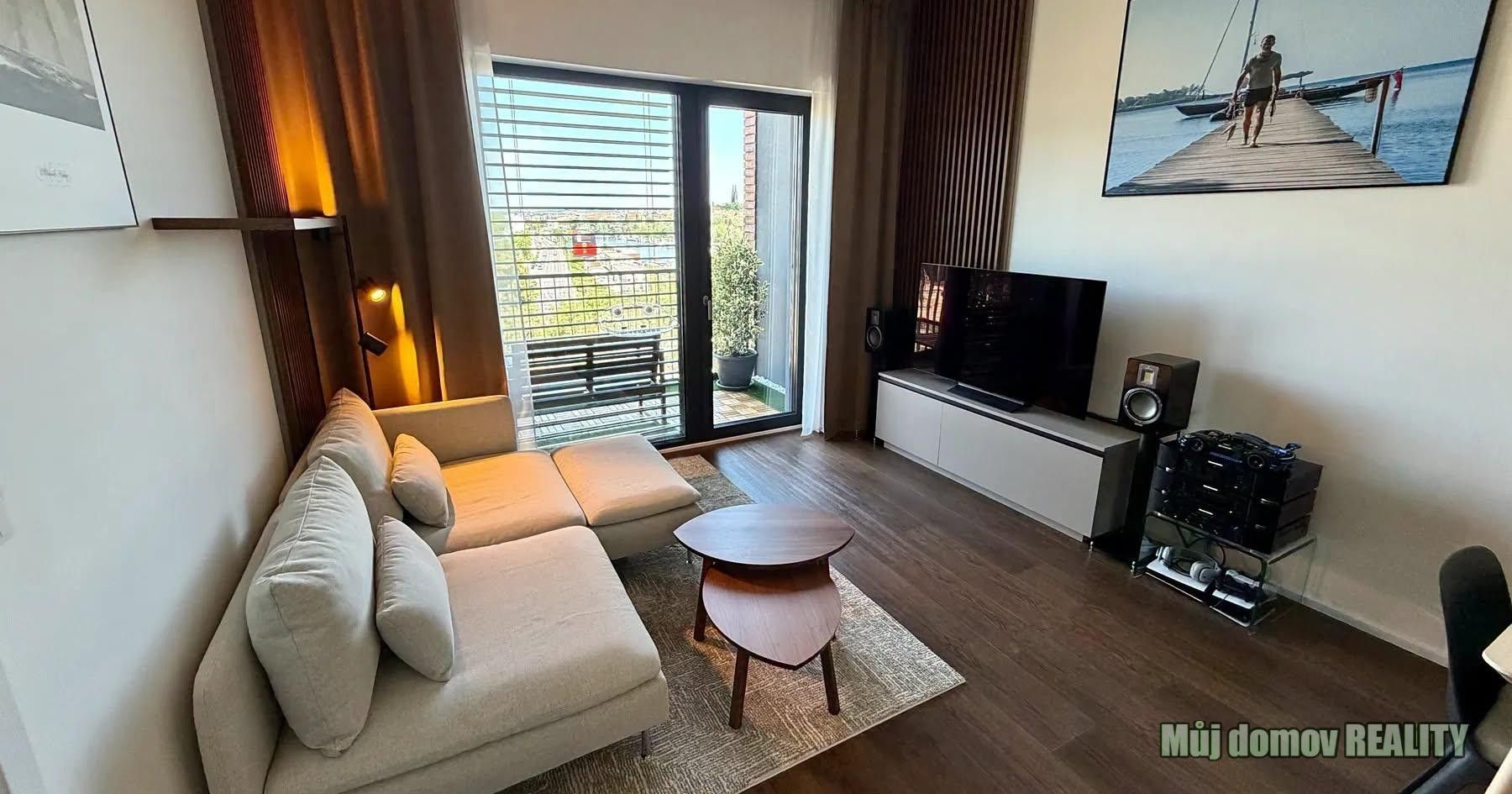 Pronájem bytu 2+kk 48 m² - foto 8