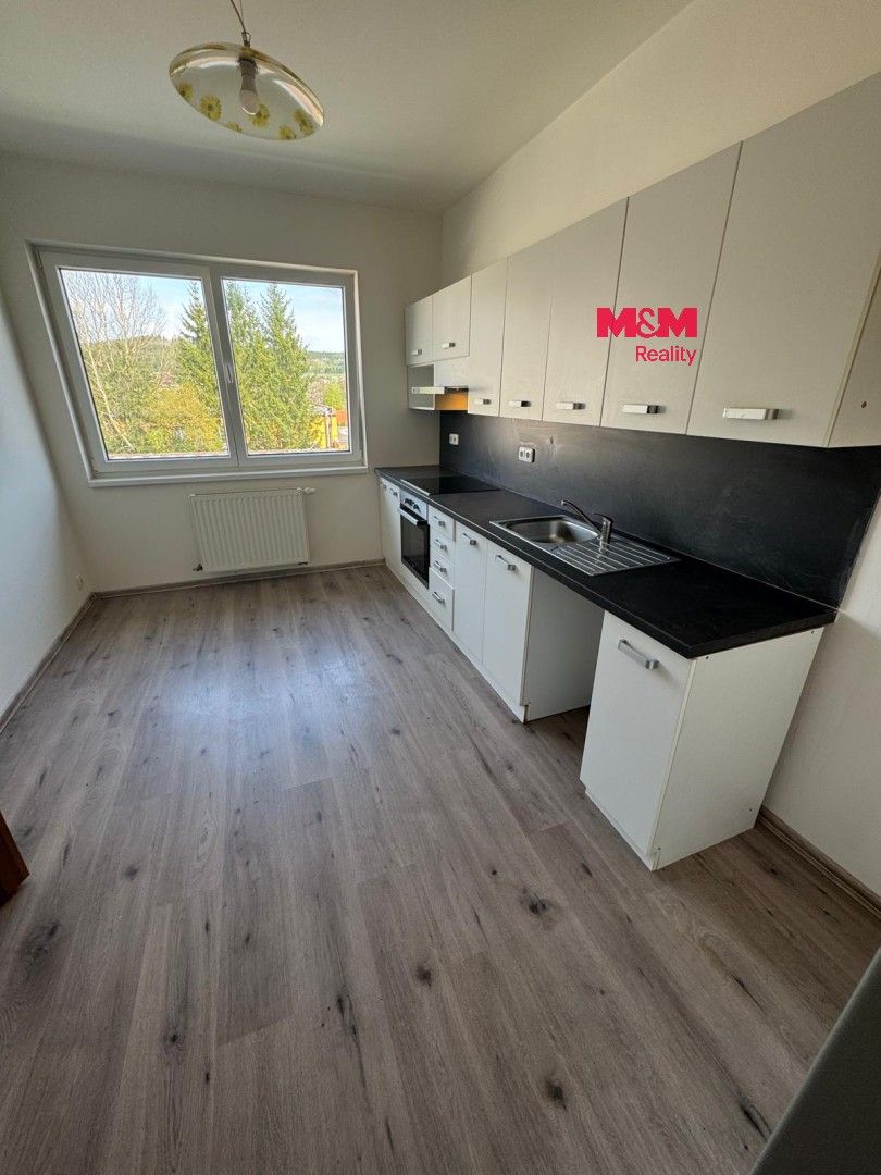Pronájem bytu 3+1 75 m² - foto 1
