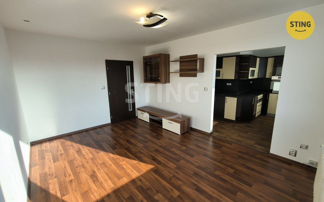 Pronájem bytu 2+1 58 m² - foto 8