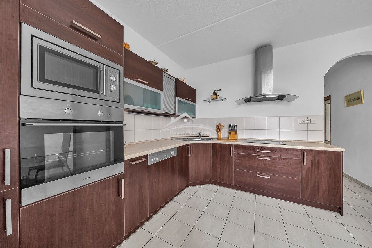 Prodej bytu 3+1 70 m² - foto 2