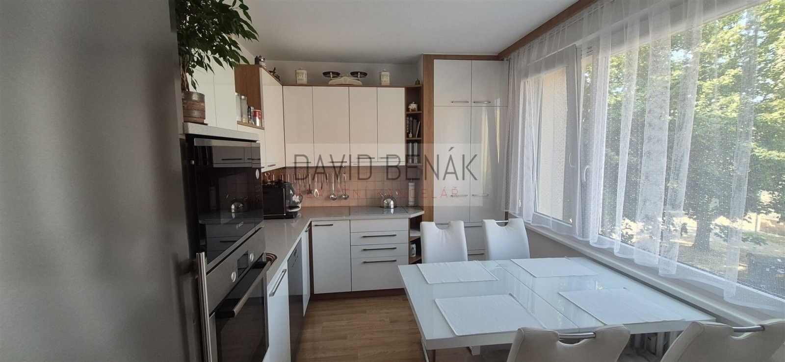 Prodej bytu 2+1 63 m² - foto 1